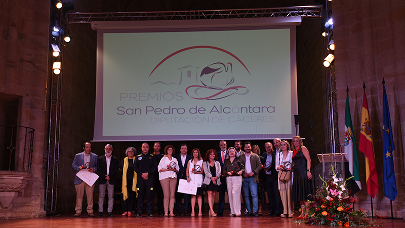 La Diputación de Cáceres entrega los VI Premios San Pedro de Alcántara