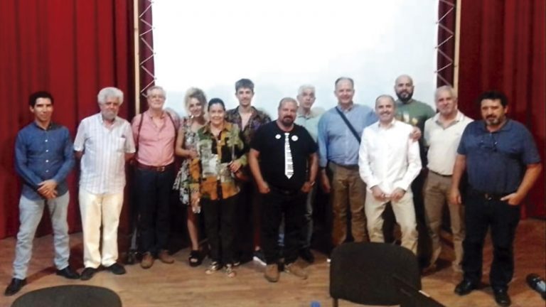 II Día de las Letra Extremeñas. Grada 172. Assina