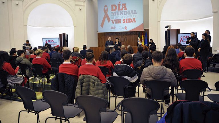 La Asamblea acoge el acto institucional con motivo del Día mundial de la lucha contra el Sida. Grada 173