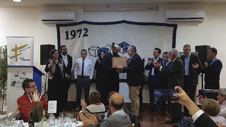 Placeat celebra su cincuentenario y entrega su premio nacional de periodismo. Grada 173. Primera fila
