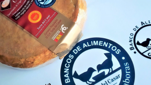 La Torta del Casar dona 7.643 euros al Banco de Alimentos de Cáceres