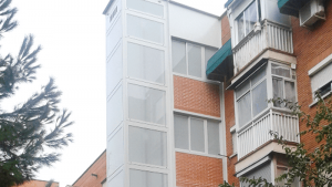 Las viviendas de 'Las 500' en Badajoz contarán en breve con los primeros ascensores exteriores en cuatro de sus edificios