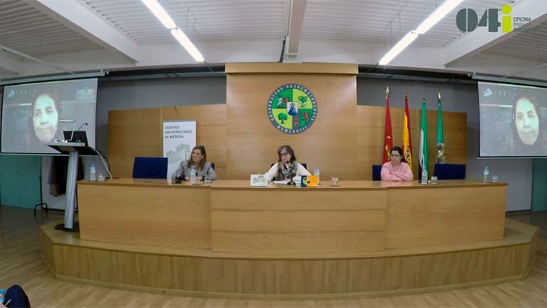 Una jornada conmemora en Mérida el Día internacional de la mujer y la niña en la Ciencia. Grada 175. Fundecyt-Pctex