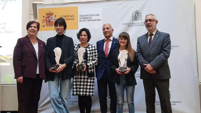 La Delegación del Gobierno en Extremadura entrega los galardones ‘Mujeres que rompen’. Grada 176