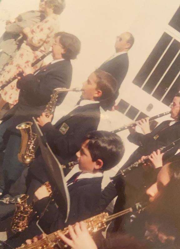 Diego Morán tocando el clarinete con la Banda de Música de Montijo. Foto: Cedida