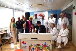 La asociación 'CorazonEx Solidarios' presenta el proyecto para el Hospital Materno Infantil de Badajoz 'Golosinas musicales'