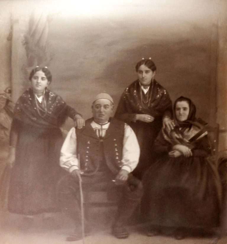 Gregoria Canelo (1904): una voz femenina del habla chinata en los orígenes de la dialectología moderna