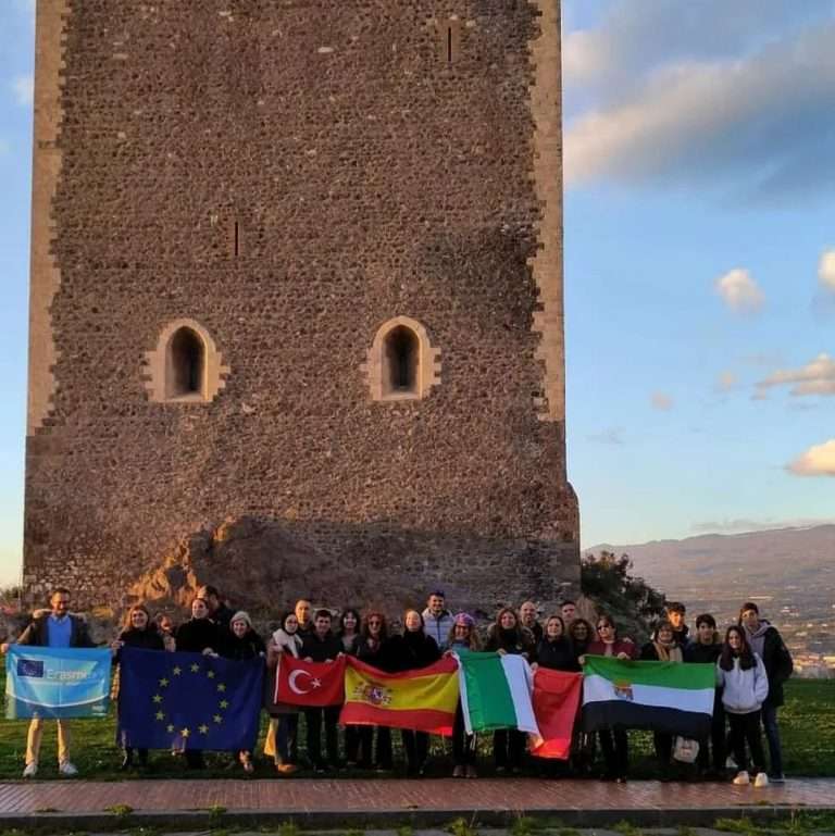 La tercera reunión del proyecto Erasmus+ 'System. Supporting youth in STEM' se celebra en Badajoz del 16 al 20 de abril