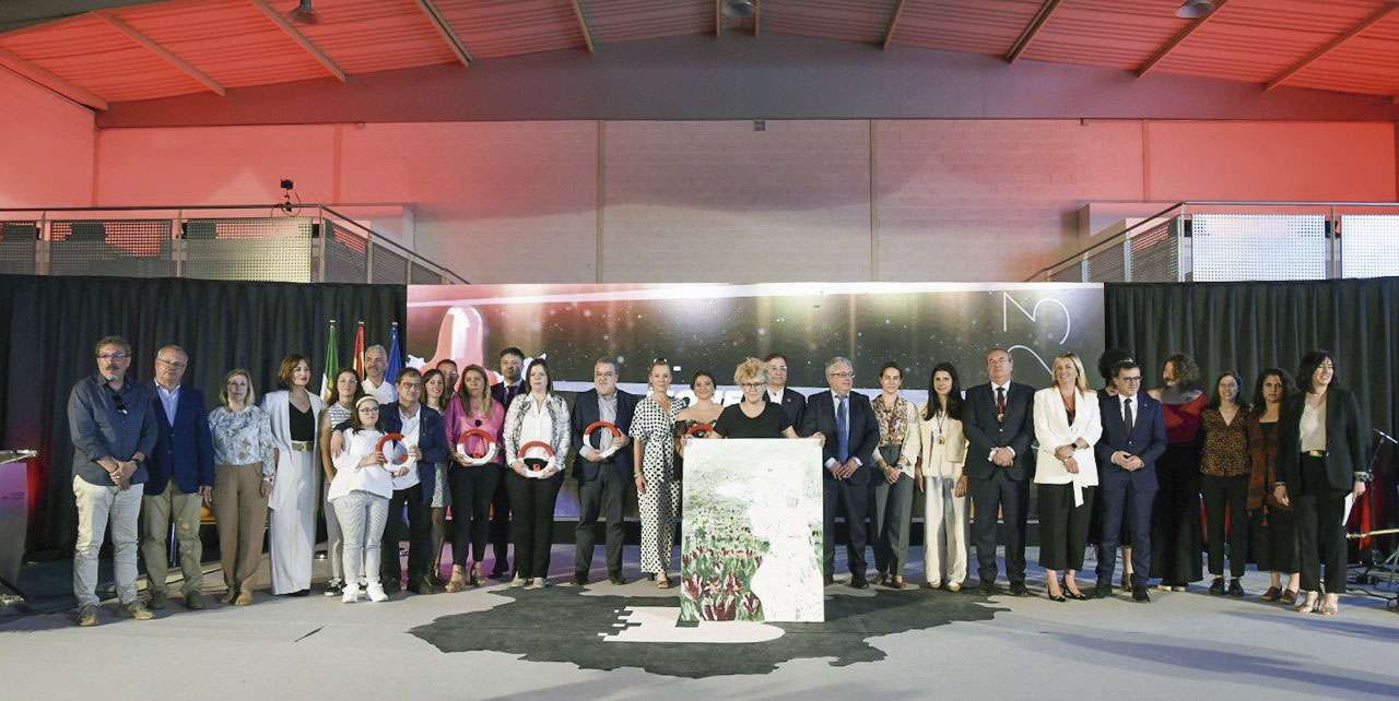 La Asamblea de Extremadura recibe la Medalla de Oro de la provincia de Badajoz. Grada 178