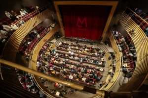 El Ayuntamiento de Mérida y la Junta de Extremadura firman un convenio para mejorar la gestión del teatro María Luisa