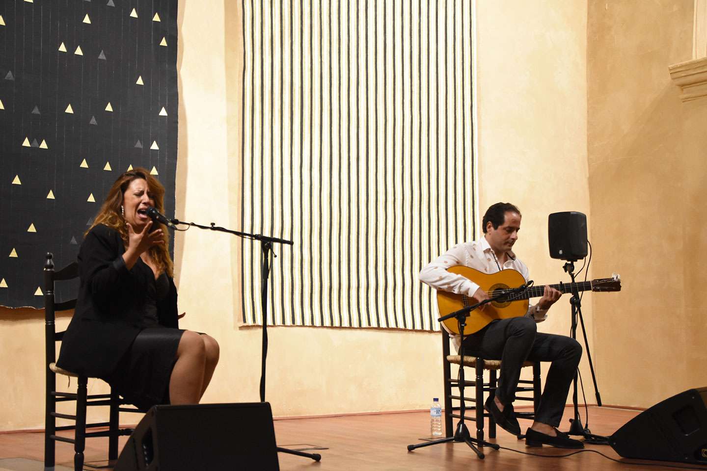 Actuación en el Espacio Cultural Santa Catalina, en Badajoz, junto a Juan Vargas. Foto: Cedida