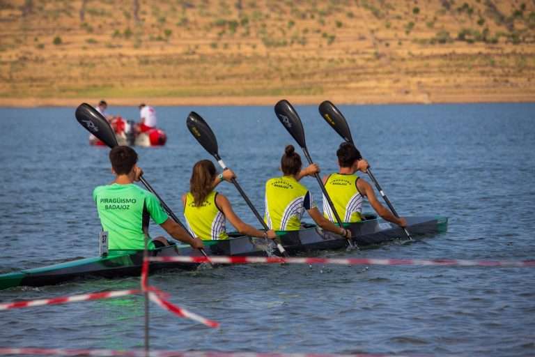El Club Piragüismo Badajoz recibe el sello de calidad 'Club Dingonatura Bronce'