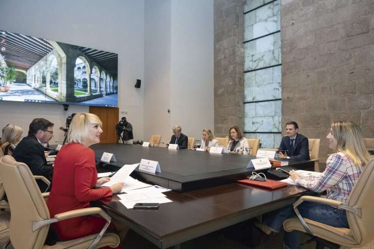 Extremadura destinará 23 millones de euros para pagar ayudas a la dependencia en 2023