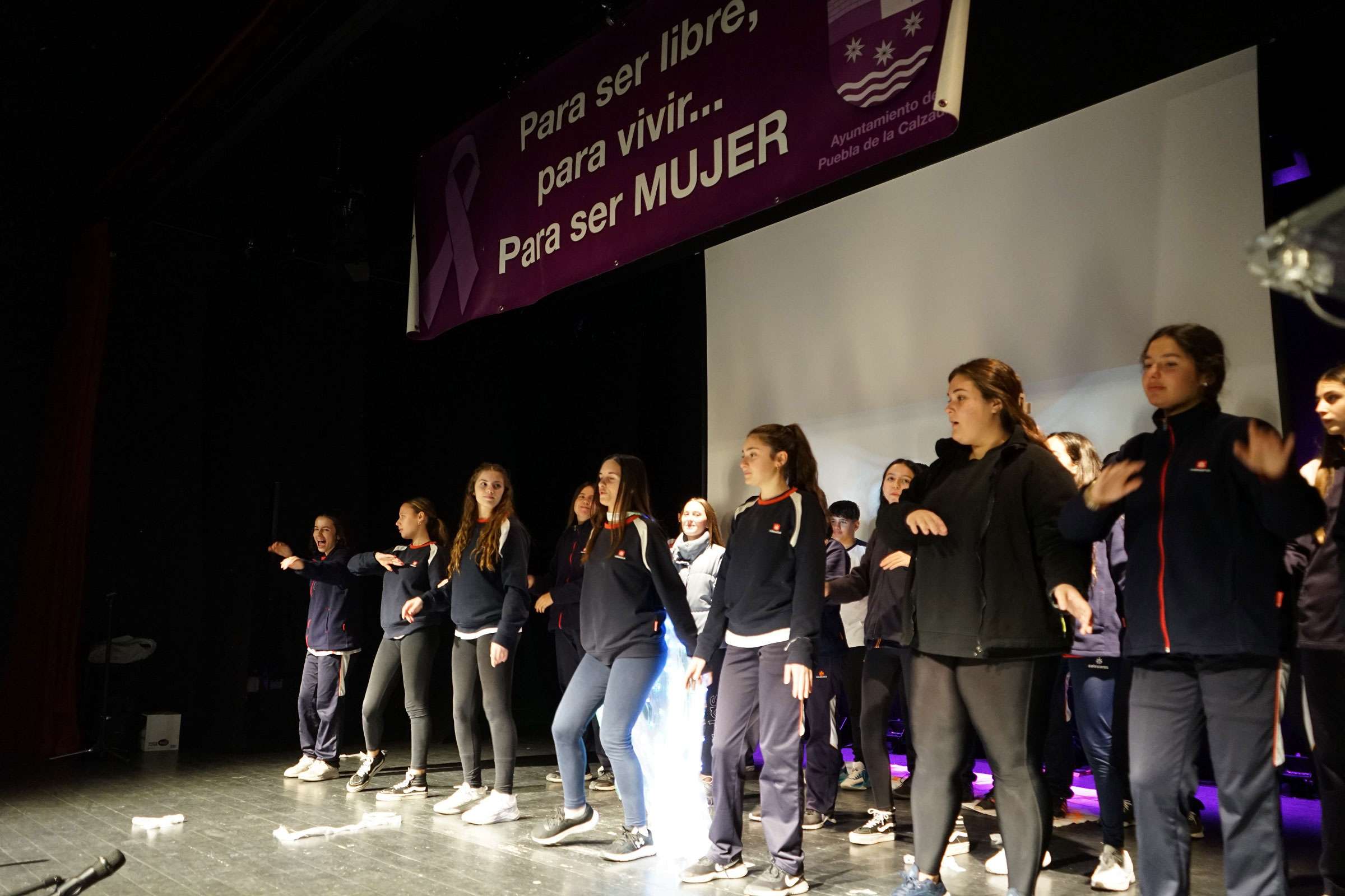 Teatro juvenil contra la violencia de género en Puebla de la Calzada. Foto: Cedida