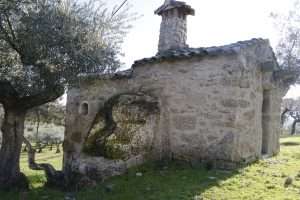 Peñas sacras de Extremadura. El conjunto rupestre de la Ermita del Cancho, en Navas del Madroño