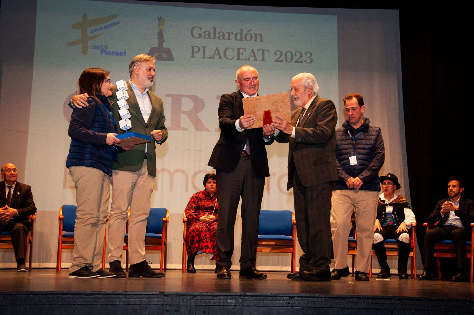 Entrega del galardón al Cermi Extremadura. Foto: Cedida