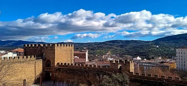 Desde la Torre Lucía. Mis marchas andando por Extremadura (I)