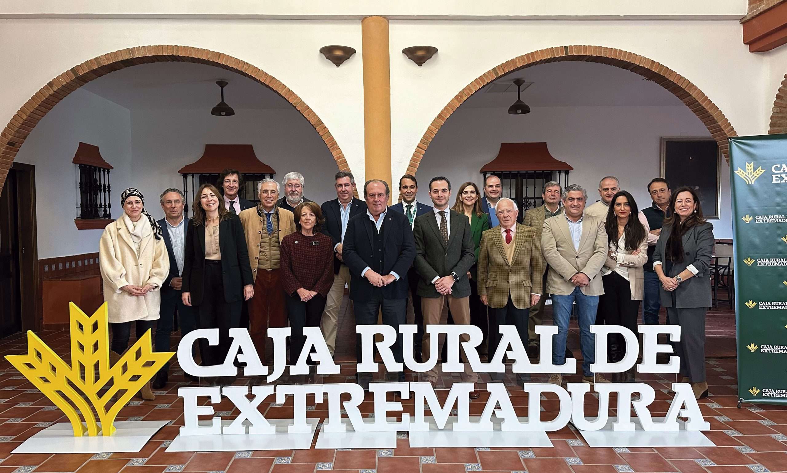El sector ganadero de la región celebra su encuentro anual auspiciado por Caja Rural de Extremadura