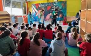 La Diputación de Cáceres utiliza el teatro para sensibilizar a escolares sobre la violencia de género