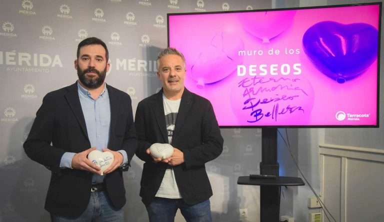 El Ayuntamiento de Mérida presenta la iniciativa de participación ciudadana 'El muro de los deseos'