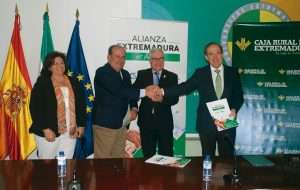 Caja Rural de Extremadura renueva su colaboración con la Alianza ‘Extremadura es Futuro’