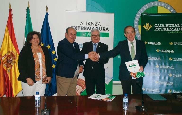 Caja Rural de Extremadura renueva su colaboración con la Alianza ‘Extremadura es Futuro’