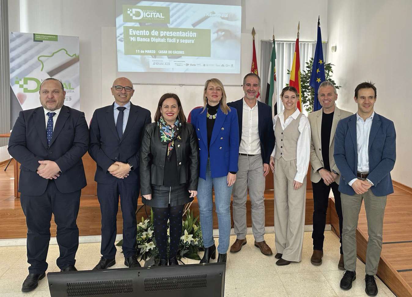 El programa ‘Mi banca digital: fácil y segura’ refuerza la transformación digital de la región