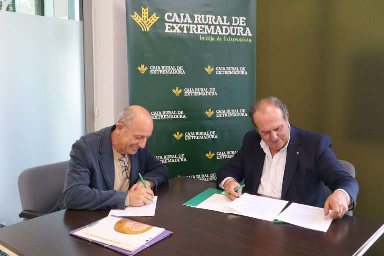 Caja Rural de Extremadura colaborará en la promoción del Queso Ibores