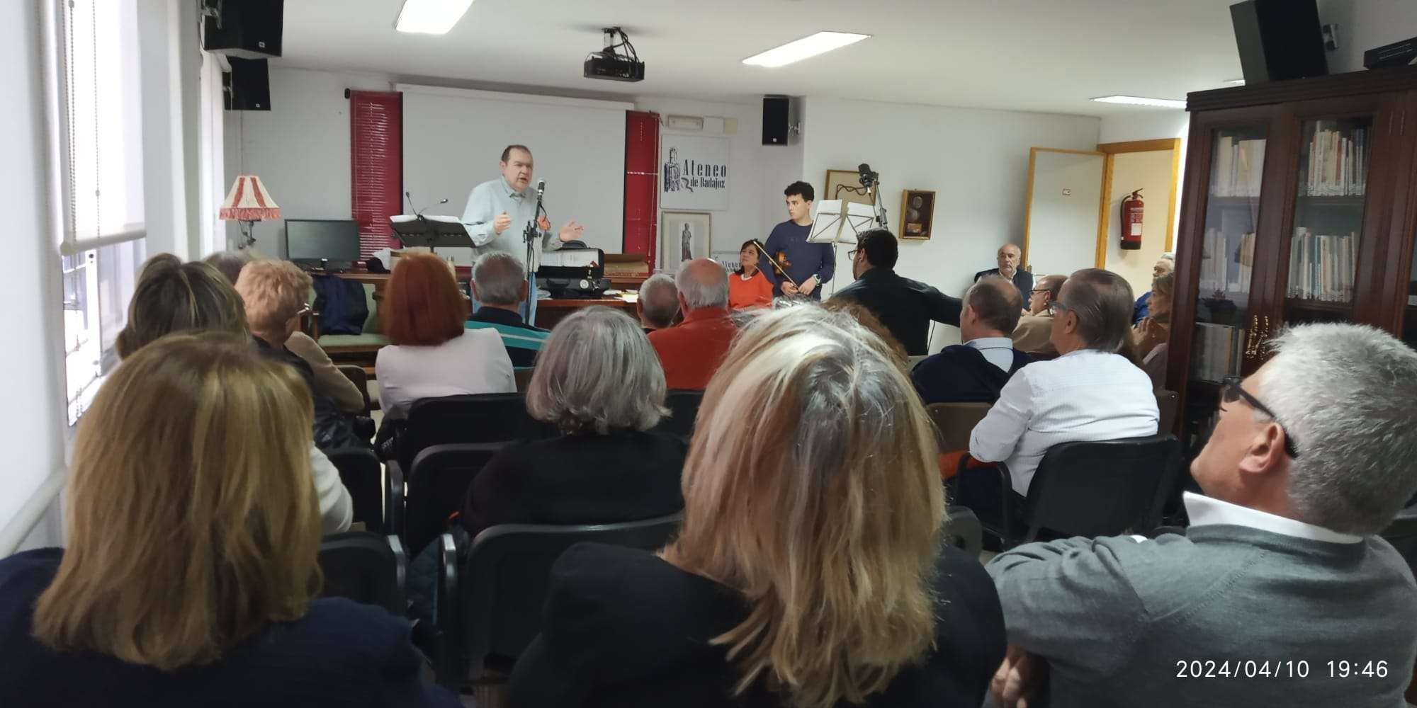 José Manuel Sito Lerate en el Ateneo de Badajoz. Foto: Ateneo de Badajoz