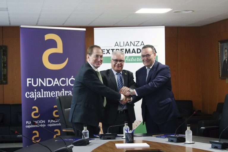 Cajalmendralejo renueva su compromiso con la Alianza ‘Extremadura es futuro’