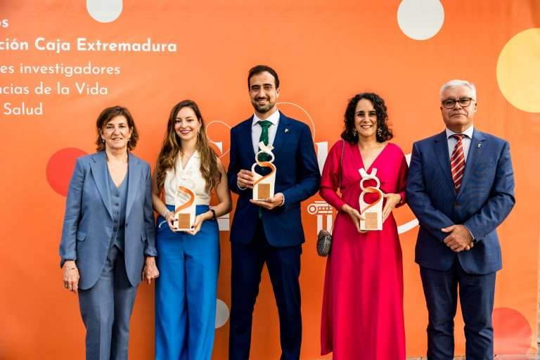 La Fundación Caja Extremadura entrega sus Premios Scellentia 2023 a Jóvenes Investigadores