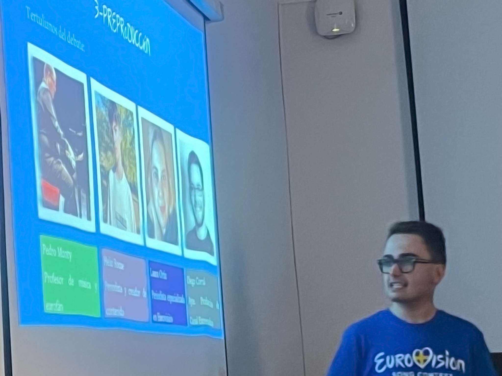 Javier Mendoza concluye sus estudios en Comunicación Audiovisual