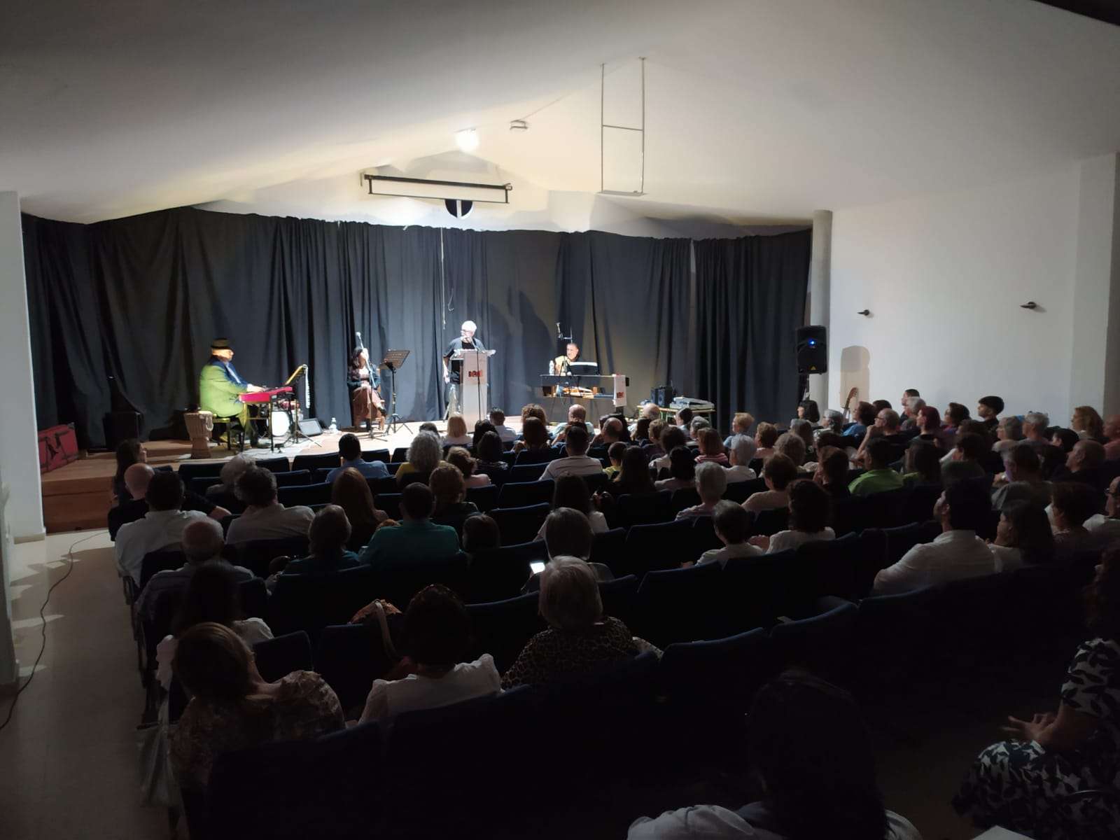 VII Velada literaria bajo la luz de la luna en Valdelacalzada