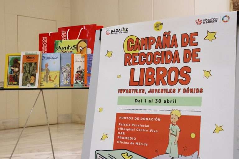 La Diputación de Badajoz entrega los libros obtenidos en su campaña de recogida
