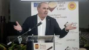 Ángel Pacheco continuará al frente de la Denominación de Origen Torta del Casar