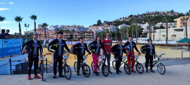 El club BMX Badajoz brilla en el Campeonato de España de BMX