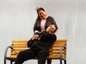 'Vaya par de gemelas' llena de risas el XX Festival de teatro Meléndez Valdés en Ribera del Fresno