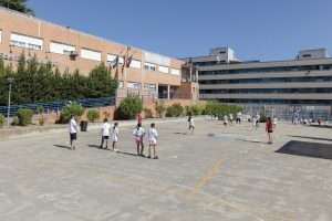CaixaProinfancia ofrece en Mérida los servicios de centro abierto, psicoterapia, refuerzo educativo y psicomotricidad