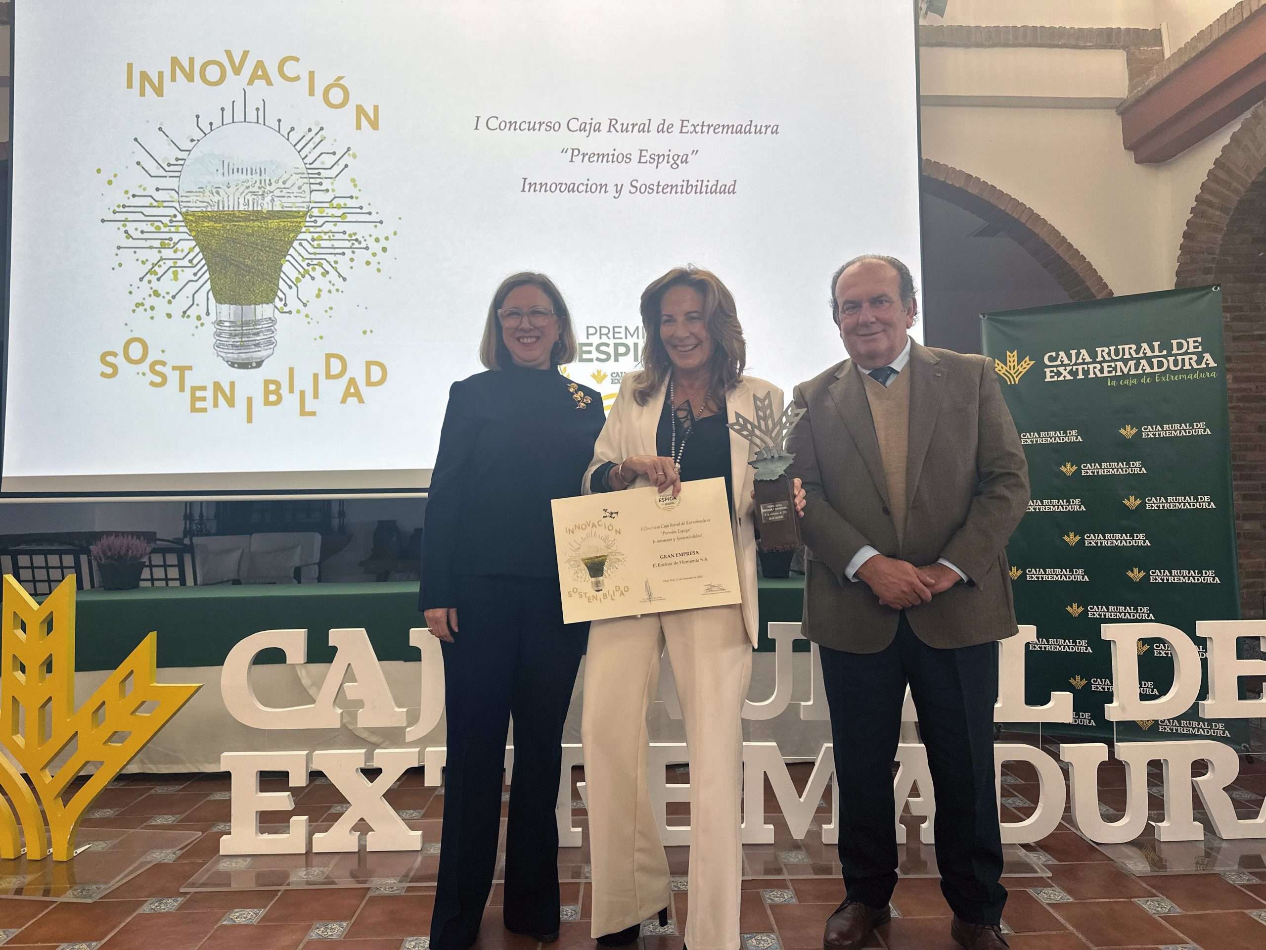 Caja Rural de Extremadura entrega los Premios Espiga Innovación y Sostenibilidad