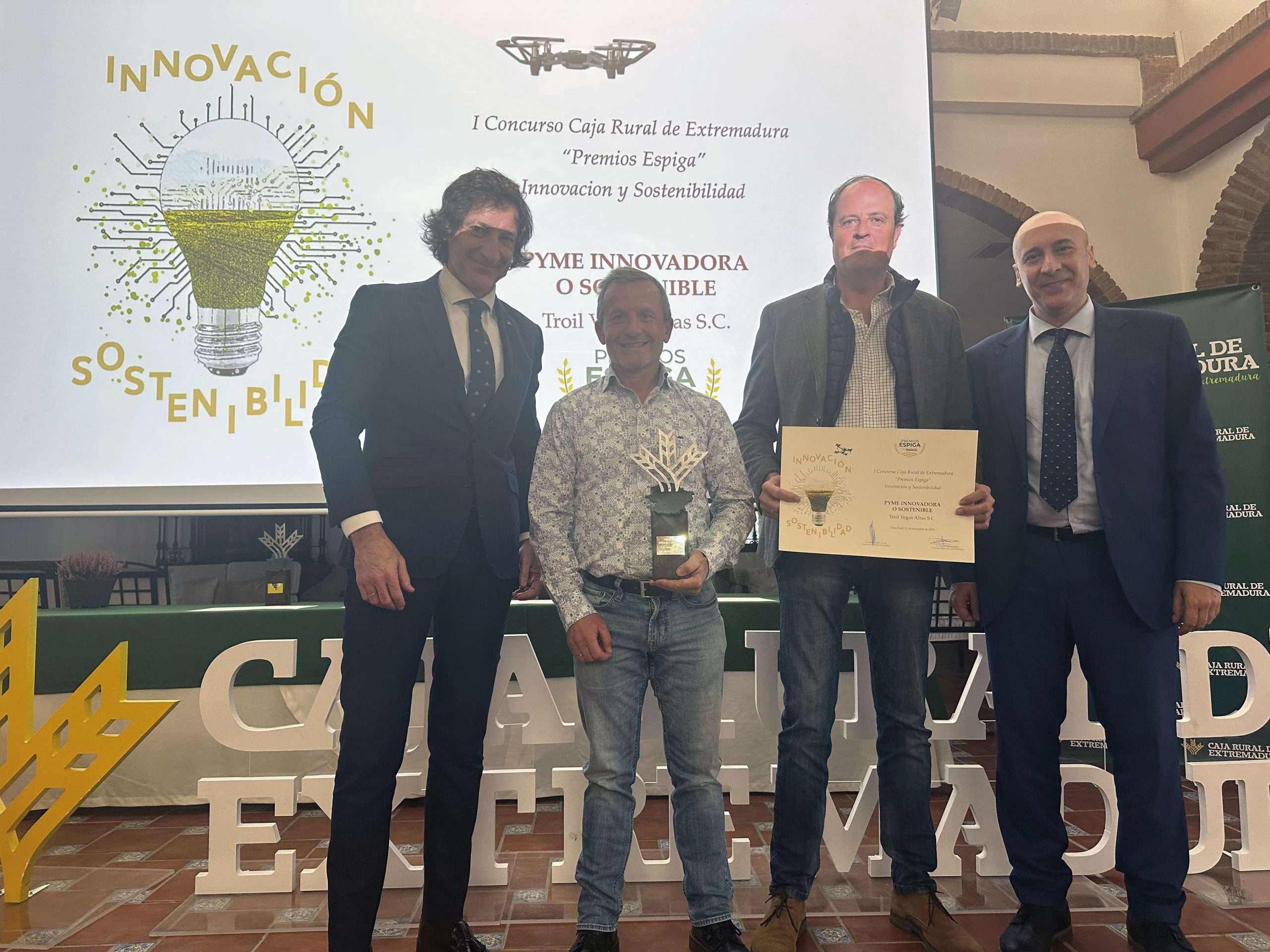 Caja Rural de Extremadura entrega los Premios Espiga Innovación y Sostenibilidad