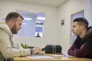 Un millar de personas acceden a un empleo en 2024 en Extremadura gracias al programa Incorpora de Fundación La Caixa