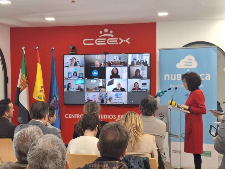 El Centro de Estudios Extremeños acoge el Espacio Nubeteca número 50 de la Diputación de Badajoz