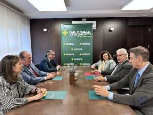 Caja Rural de Extremadura premiará a los mejores estudiantes de Económicas y Empresariales