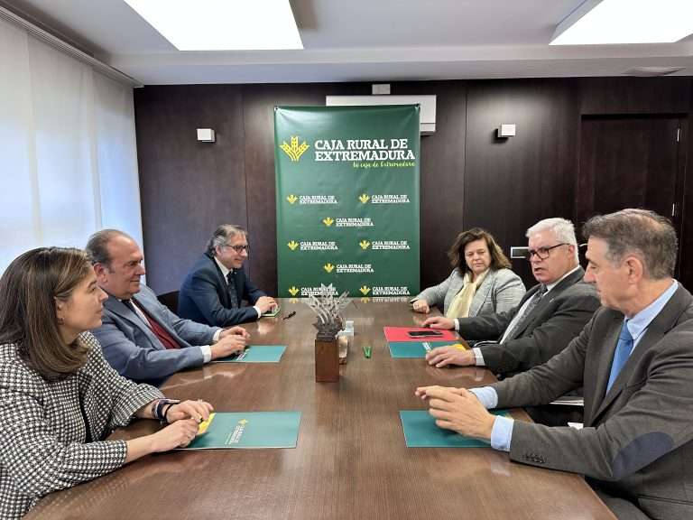 Caja Rural de Extremadura premiará a los mejores estudiantes de Económicas y Empresariales