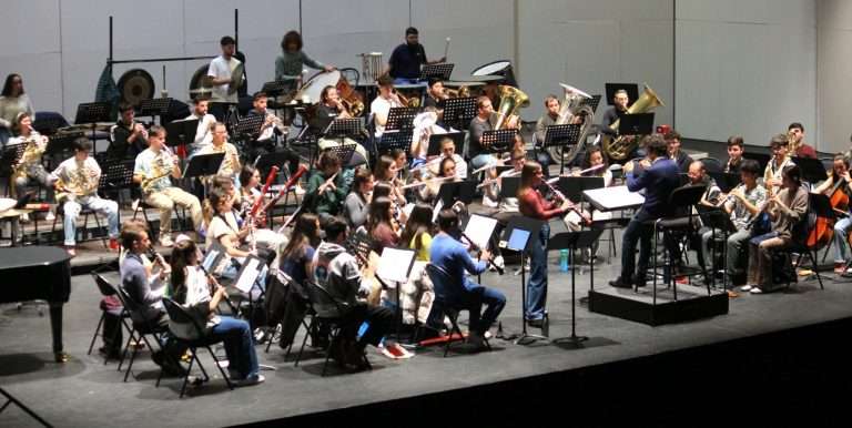 La Diputación de Badajoz otorga 375.000 euros a escuelas municipales de música de la provincia