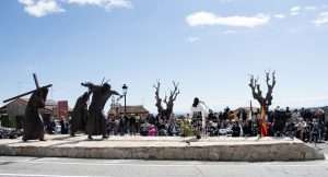 Valverde de la Vera inaugura un grupo escultórico en homenaje a 'Los Empalaos'