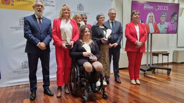 La Delegación del Gobierno en Extremadura entrega los premios 'Mujeres que rompen' 2025