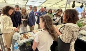Ribera del Fresno consolida su Feria del queso artesano y apuesta por la cultura y el turismo familiar