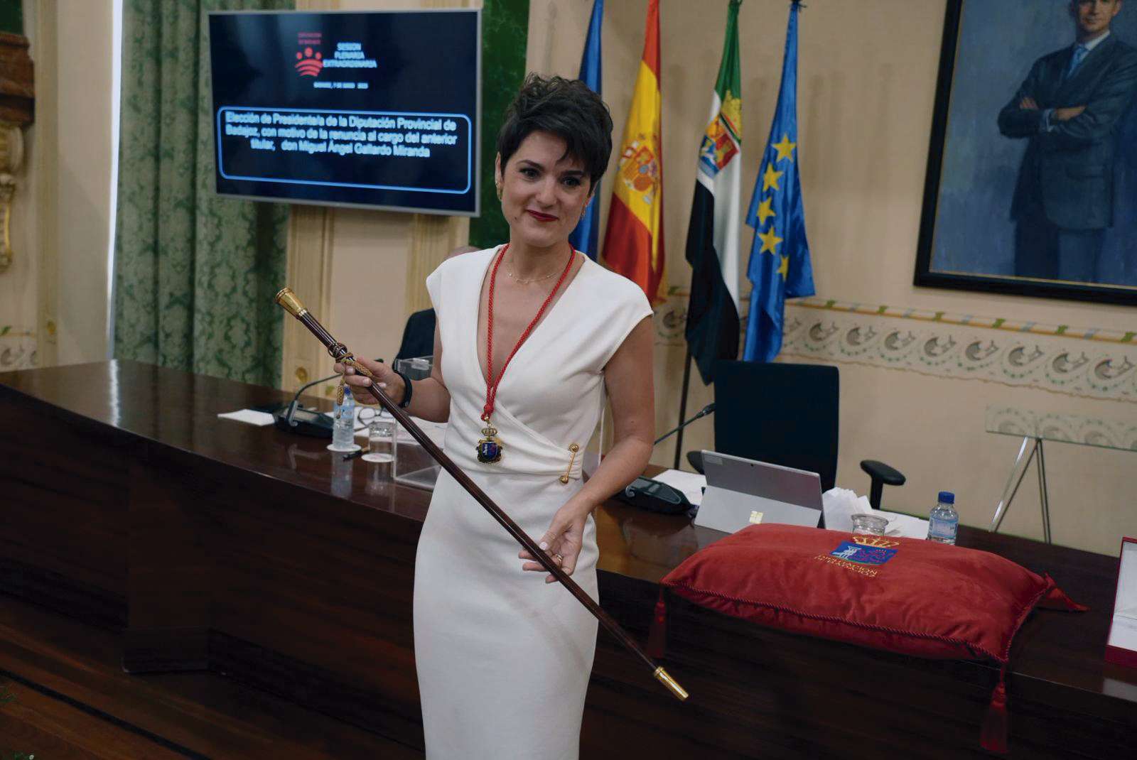 Raquel del Puerto se convierte en la primera presidenta de la Diputación de Badajoz