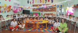 La concejala de Educación de Ribera del Fresno despide el curso del centro infantil 'Garabatos'